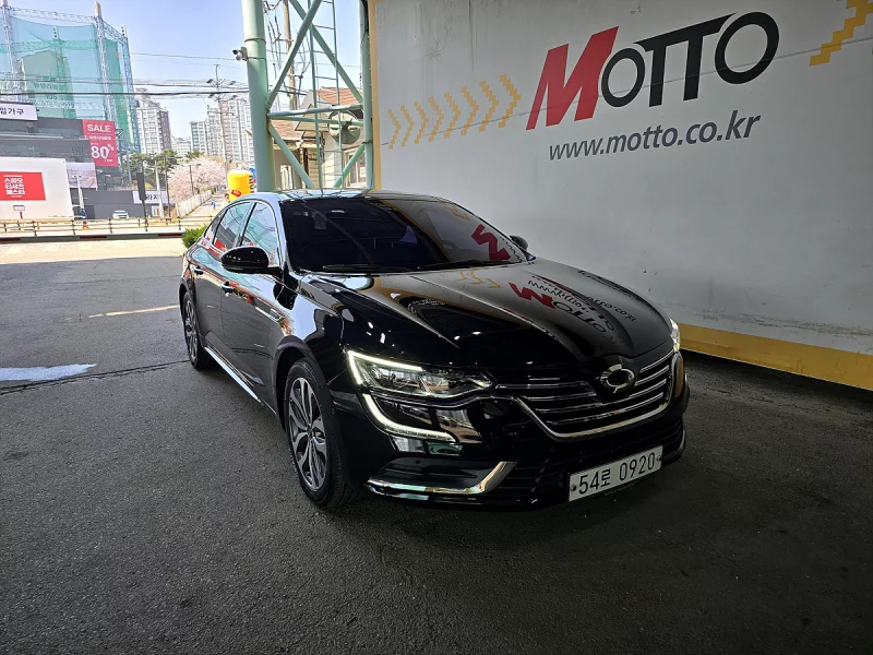 Renault SM6