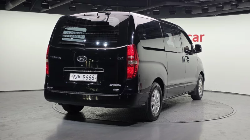 Hyundai Grand Starex