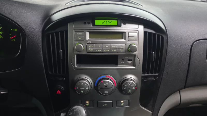 Hyundai Grand Starex