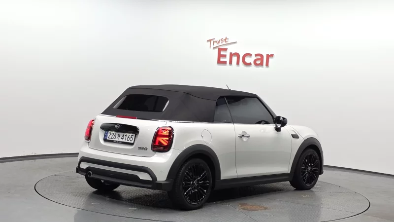 MINI Cooper Convertible
