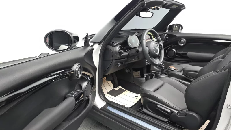 MINI Cooper Convertible