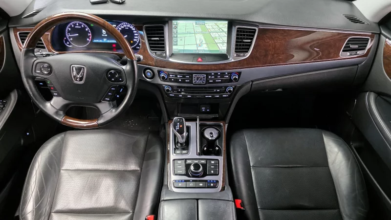 Hyundai Equus