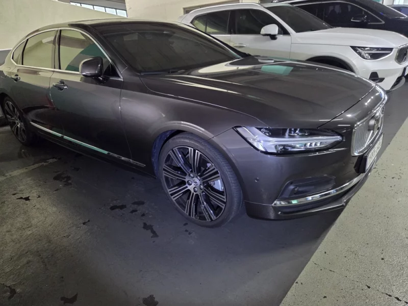 Volvo S90