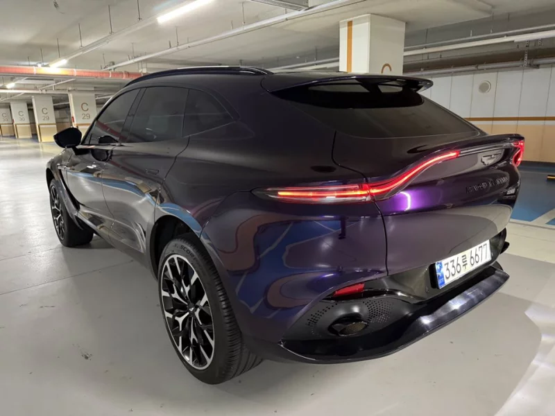 Aston Martin DBX