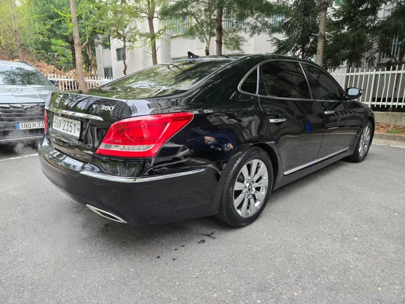 Hyundai Equus