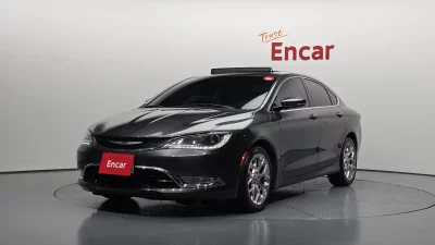 Chrysler 200