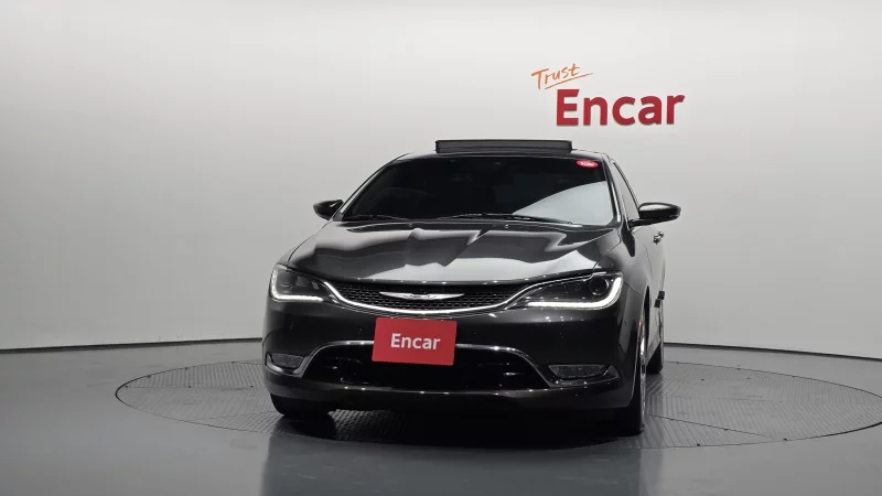 Chrysler 200