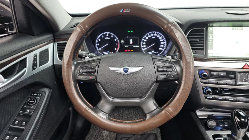 Hyundai Genesis