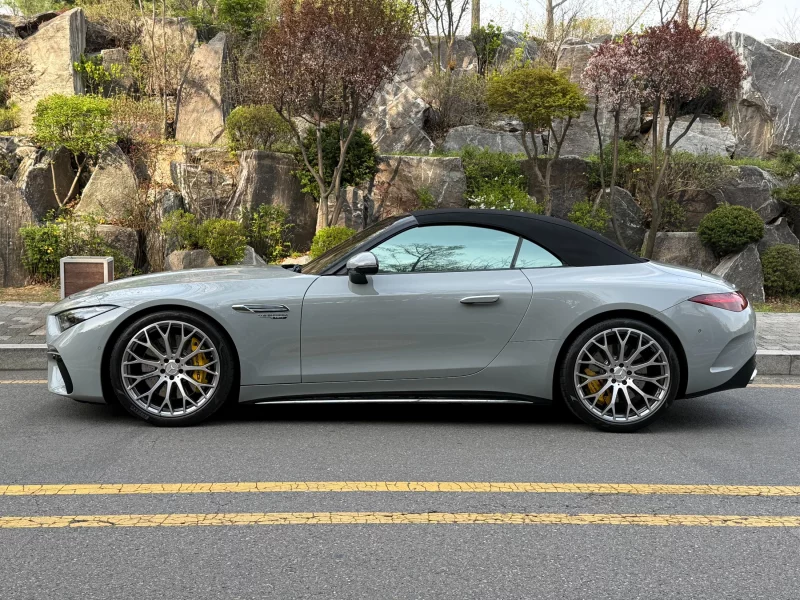 Mercedes-Benz SL-Class