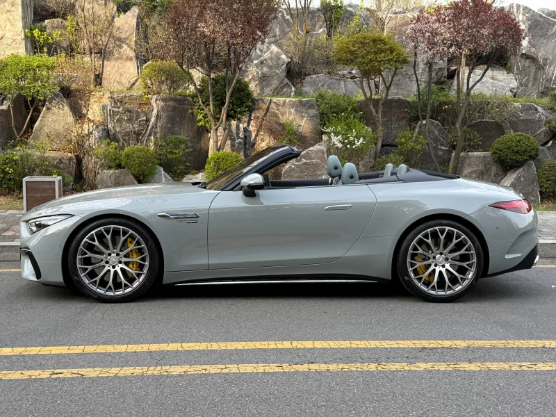 Mercedes-Benz SL-Class
