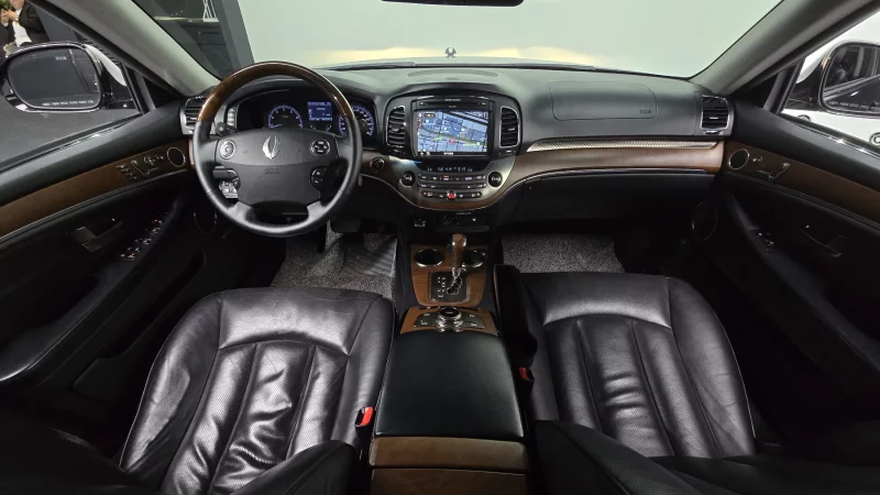 SsangYong Chairman W