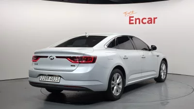 Renault SM6