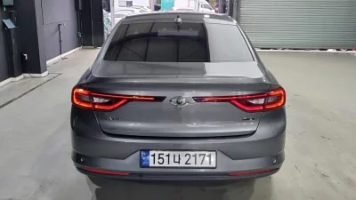 Renault SM6