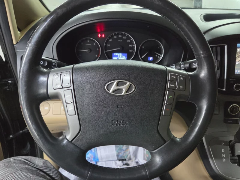 Hyundai Grand Starex