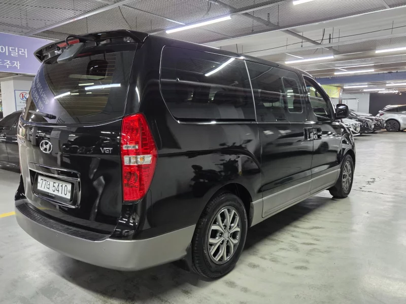 Hyundai Grand Starex