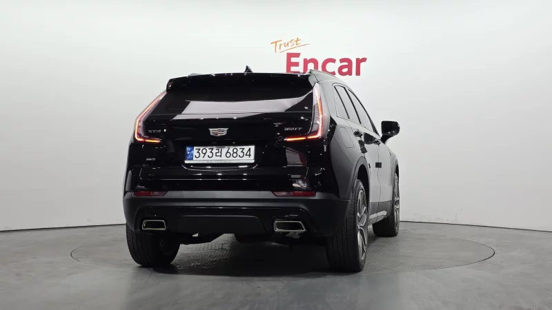 Cadillac XT4