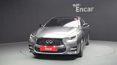 Infiniti Q30