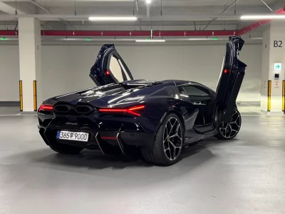Lamborghini Revuelto
