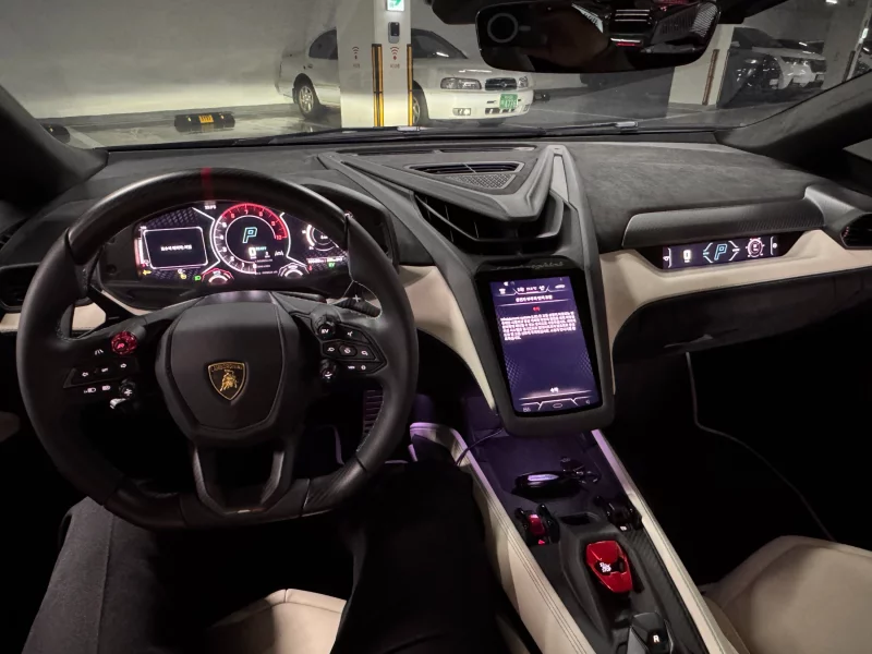 Lamborghini REVUELTO