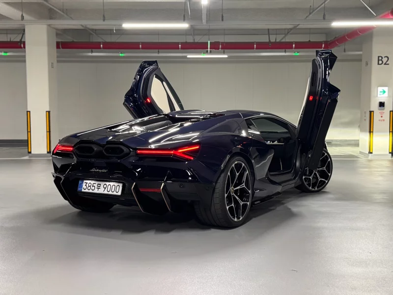 Lamborghini REVUELTO