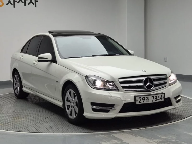 Mercedes-Benz C-Class