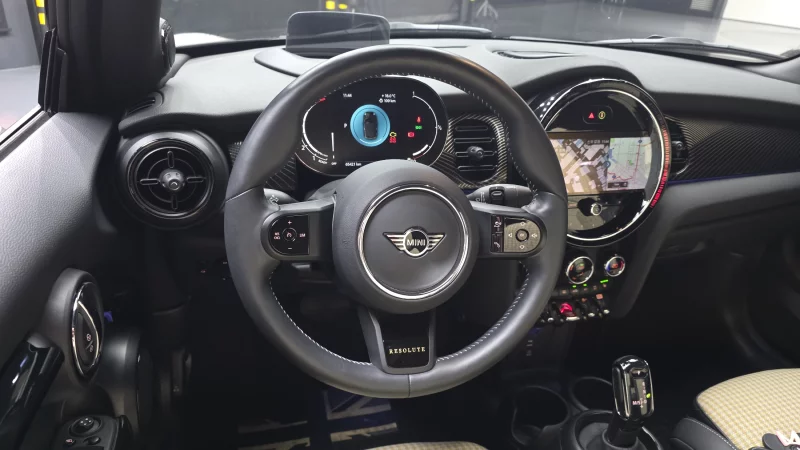 MINI Cooper Convertible