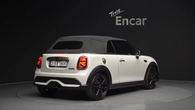 MINI Cooper Convertible