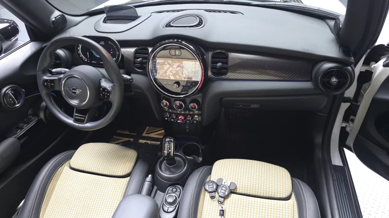 MINI Cooper Convertible