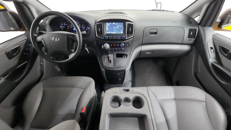 Hyundai Grand Starex