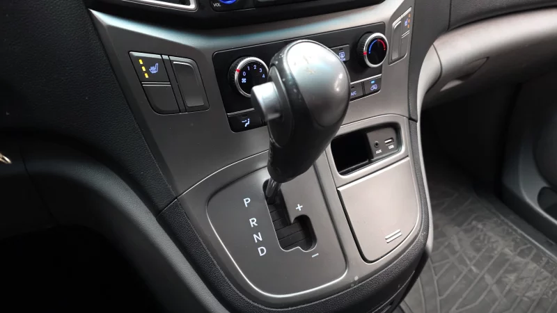 Hyundai Grand Starex