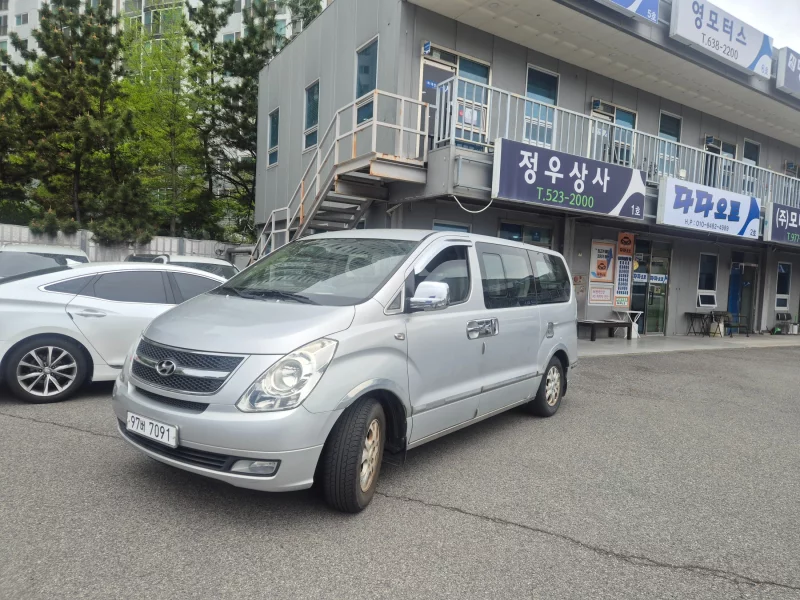Hyundai Grand Starex