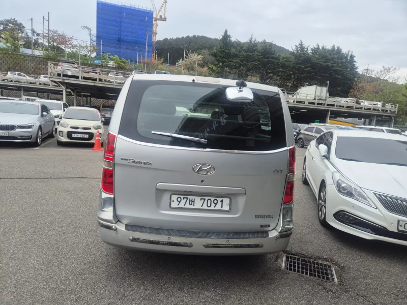 Hyundai Grand Starex