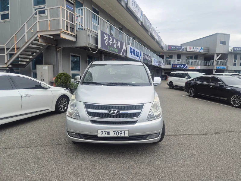 Hyundai Grand Starex