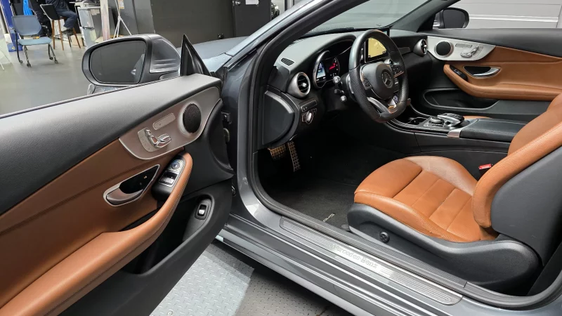 Mercedes-Benz C-Class