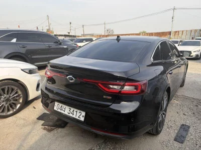 Renault SM6