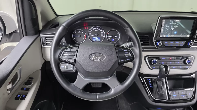 Hyundai Grand Starex