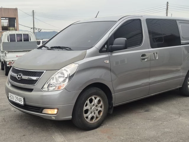 Hyundai Grand Starex