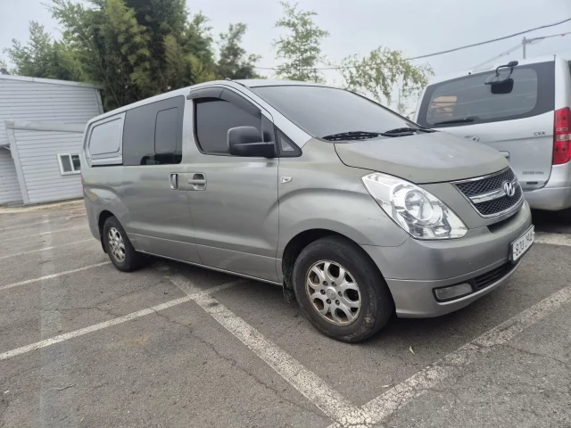 Hyundai Grand Starex