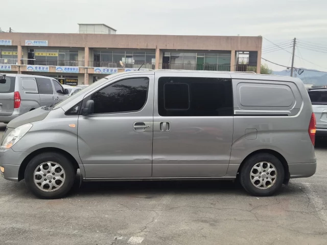 Hyundai Grand Starex