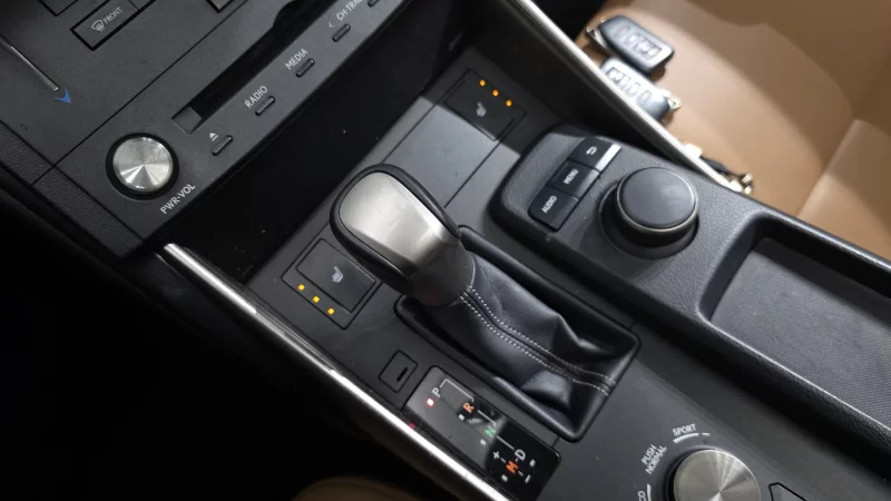Lexus IS
