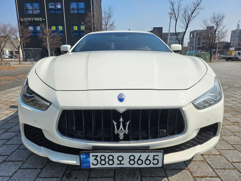 Maserati GHIBLI