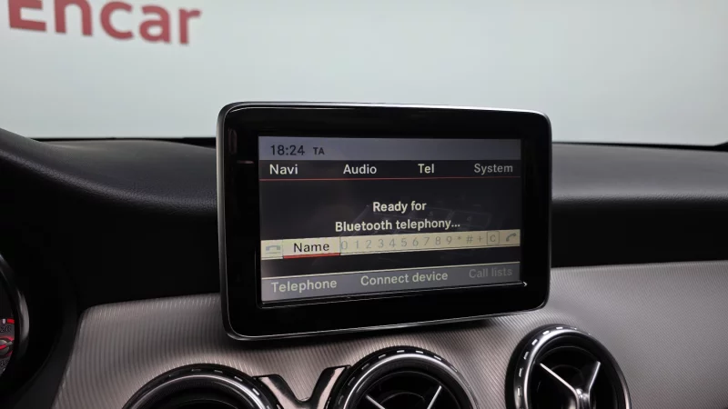 Mercedes-Benz GLA-Class