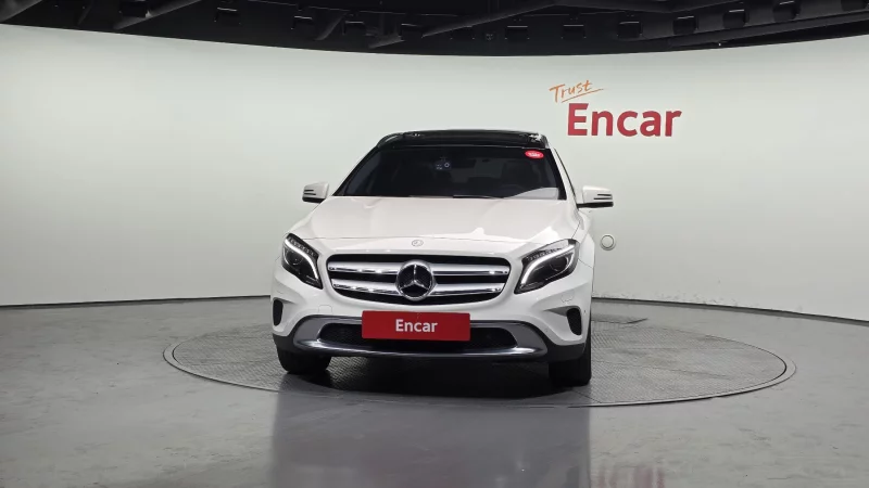 Mercedes-Benz GLA-Class
