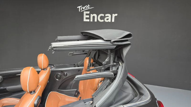 MINI Cooper Convertible