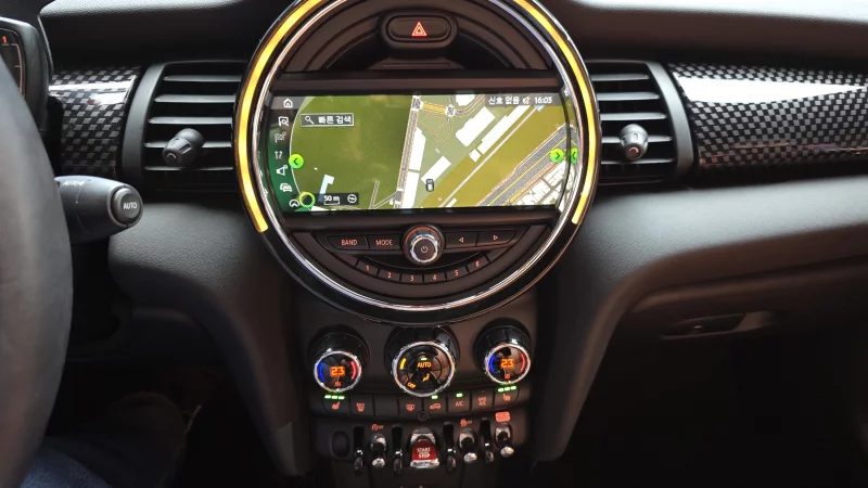 MINI Cooper Convertible