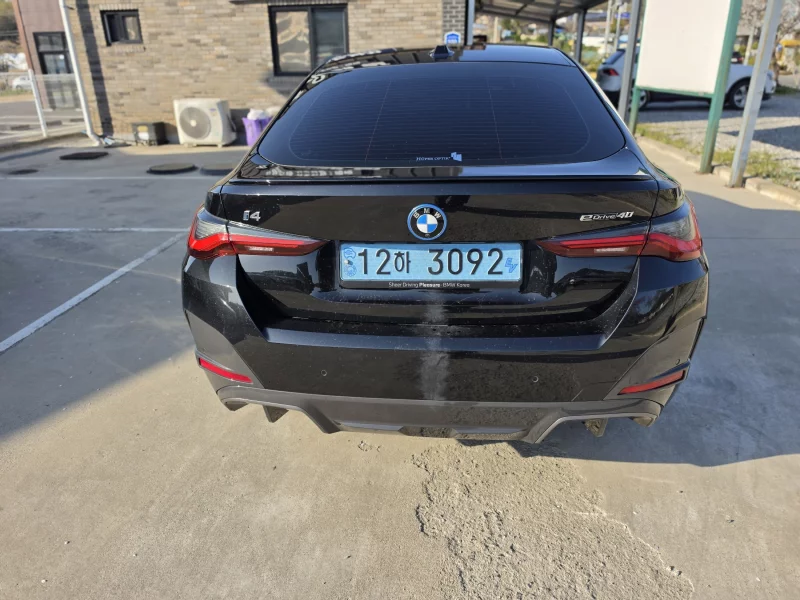 BMW i4