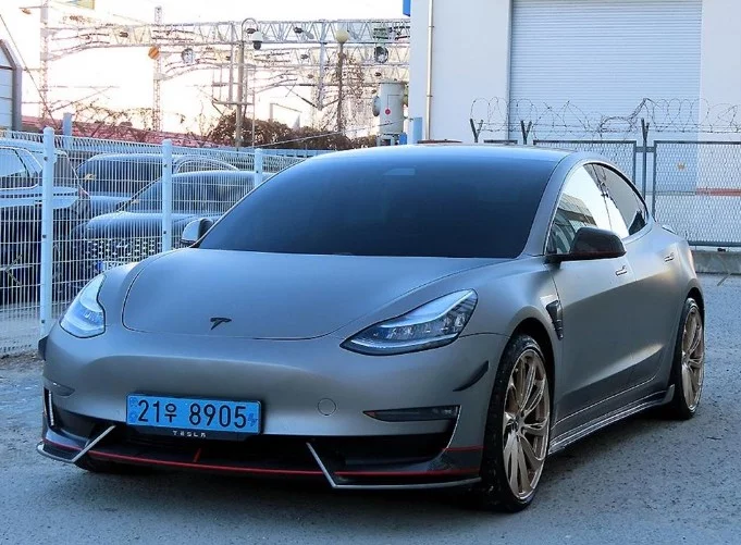 Tesla MODEL 3