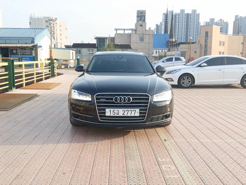 Audi A8