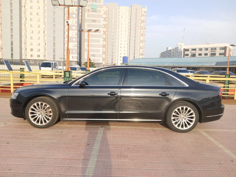 Audi A8