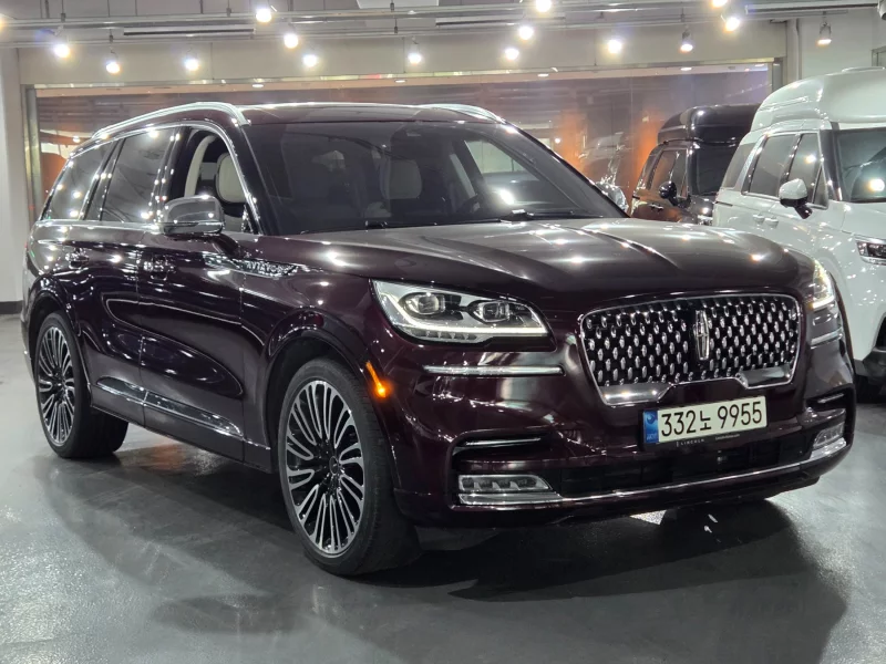 Lincoln AVIATOR